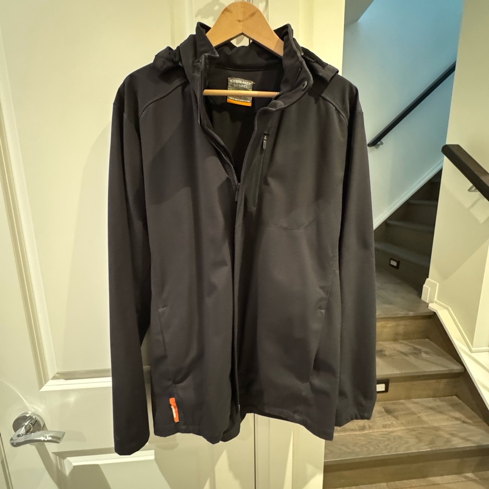 Icebreaker Men's Black Raincoat